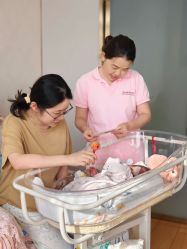 -童谣里医疗级月子中心(独栋湖景店)