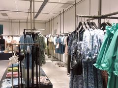 -URBAN REVIVO(欢乐海岸购物中心店)