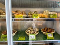 -菌海森林·非遗野生菌火锅(西山区滇池路摩根道店)