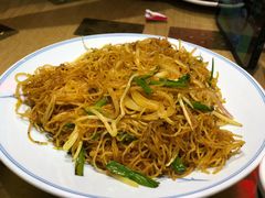 -粤港湾砂锅粥·宵夜(宝龙店)