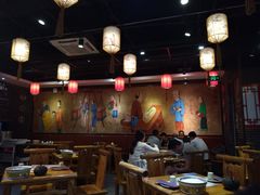 大堂-满园春饼(宜昌万达店)