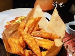 -The Cheebat 锌吧·Bistro(体育西店)