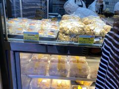面包甜点陈列柜-鲍师傅糕点(国金街店)