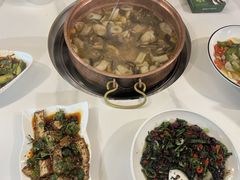 -菌海森林·非遗野生菌火锅(西山区滇池路摩根道店)
