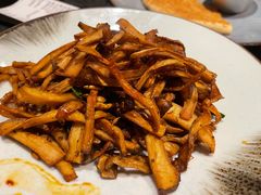 盐焗菌菇-丝路金桃·新疆菜(徐汇店)