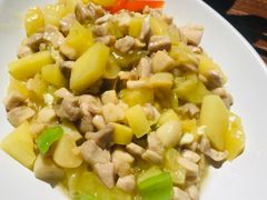 菠萝炒鸡丁-云海肴·汽锅鸡·云南菜(美罗城店)