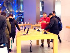 -Apple零售店(华贸购物中心店)