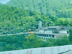 -蝶舞清江·恩施地心谷景区