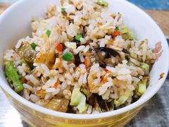 酸菜肉丝炒饭-秦云老太婆摊摊面(大竹林店)