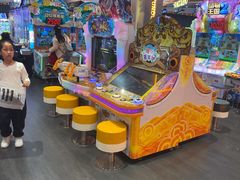 -反斗乐园π·电玩·高空拓展·蹦床(龙华天虹店)