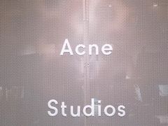 -Acne Studios(芮欧百货店)