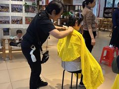 -首脑美容美发化妆美甲培训学校(龙岗校区)