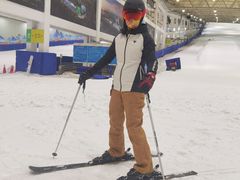 -乔波室内滑雪场