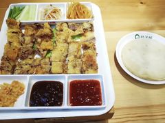 -肘子酥·天津菜·特色捞面(德云社店)