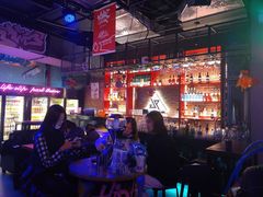 -UP嘻哈酒吧(粉巢店)