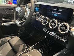 -宁波之星奔驰4S店(海曙店)