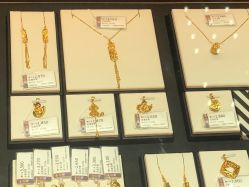 -六福珠寶(百联南方购物中心店)