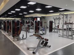 -动泽健身(鹤山广场店)