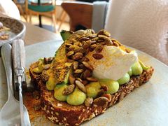 牛油果吐司-BOR Eatery(安福路店)