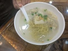 鲜肉云吞面。-正宗潮州鱼蛋粉(长寿西路店)