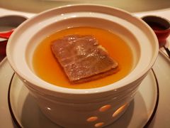 堂灼顶级雪花牛肉-醉辉皇上海之巅(上海中心大厦店)