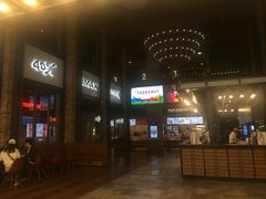 -CGV影城(滨江天街IMAX店)
