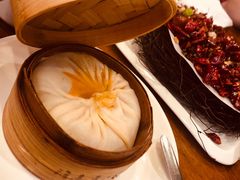蟹黄吸管汤包-隆喜元鱼汤包·海鲜(中联广场店)