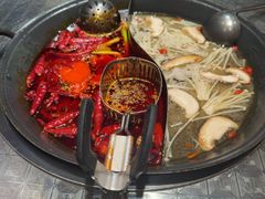 -朱光玉火锅馆(龙阳广场店)