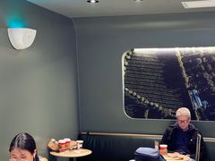 -星巴克(浦东机场T2到达店)