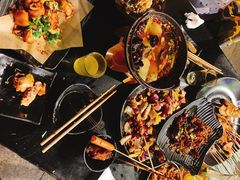 -何师烧烤·香辣蟹·川菜·30年老品牌(太古里旗舰店)