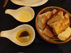 餐前面包-Efes Turkish & Mediterranean Cuisine 艾菲斯餐厅(陆家嘴店)