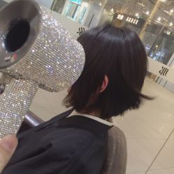 -变画·发型STUDIO