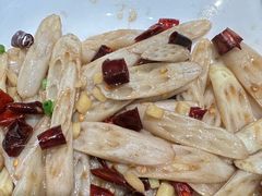 -黄泥岗·地道湖北菜(奥特莱斯店)