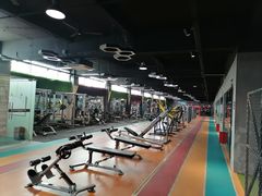 -星动力健身俱乐部(新塘店)