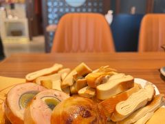 -六泰居·尔滨地标·东北菜(松北店)