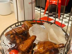 秘制脆皮乳鸽-避风塘(宝山万达店)