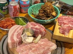 -唯成•韩国炭火烤肉 유성고기