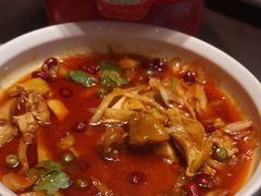 -川流不息·地道川菜·小龙虾(松东路店)