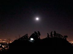 -鬼笑石后山停车场