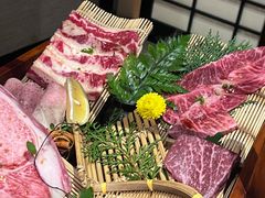 -山川小町·极番烧肉(新地假日广场店)