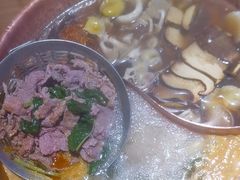 -洱火云南酸菜牛肉火锅(石景山当代商城店)