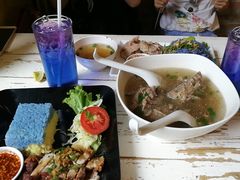 -蝶豆花蓝面条