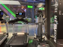 -TOP健身私教工作室(侨香店)