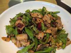 -喜乐餐厅•灯笼虾球首创者•本地小海鲜(二马路店)