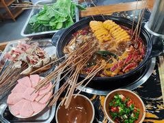 -灌县老妈砂锅串串香(万科红生活广场店)