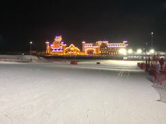 -荣盛康旅野三坡滑雪场