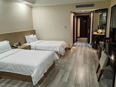 -清能·清江酒店(夷陵广场CBD中心店)
