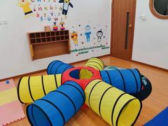 -抱抱熊托育中心(大悦城店)