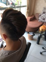 -HANYI韩艺形象店