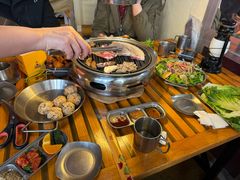 -叽叽扎扎烤肉场(生态城万达店)